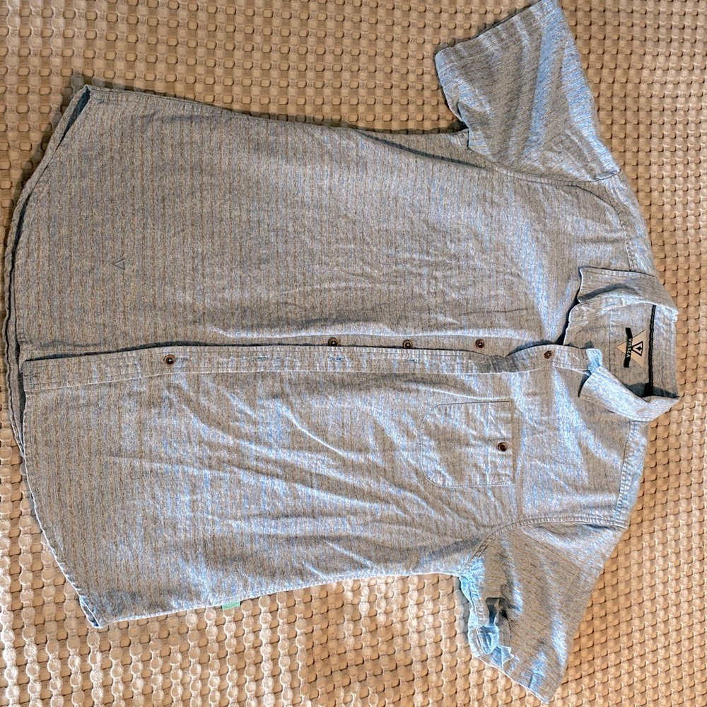 Vessla button up.